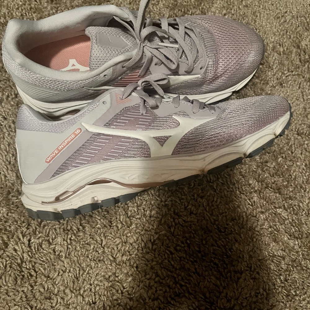 Mizuno Running Shoe